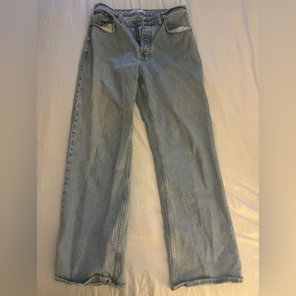Size 29, 8 inch. Lowrise 90s baggy.